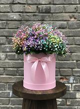 Цветочная композиция из Гипсофила и Розы в шляпной коробке в Кижинге