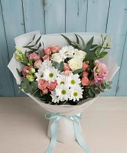 Букет цветов из:  Розы, Лизиантусы и Хризантемы в Кижинге