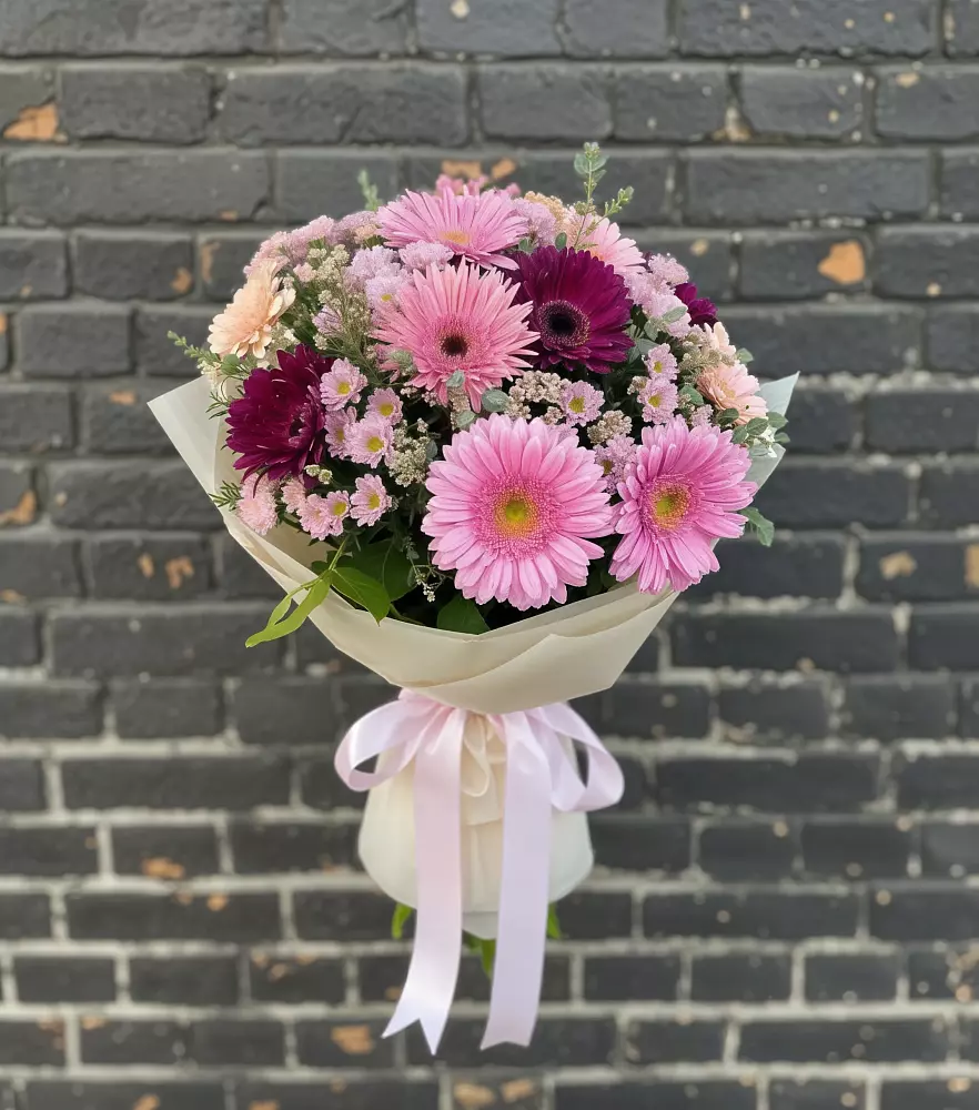 Букет цветов из: Герберы и Хризантемы в Кижинге