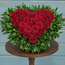 Цветочная композиция из Розы в виде сердца #REPLACE_PRED# Кижинге