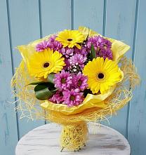 Букет цветов из:  Хризантемы и Герберы в Кижинге