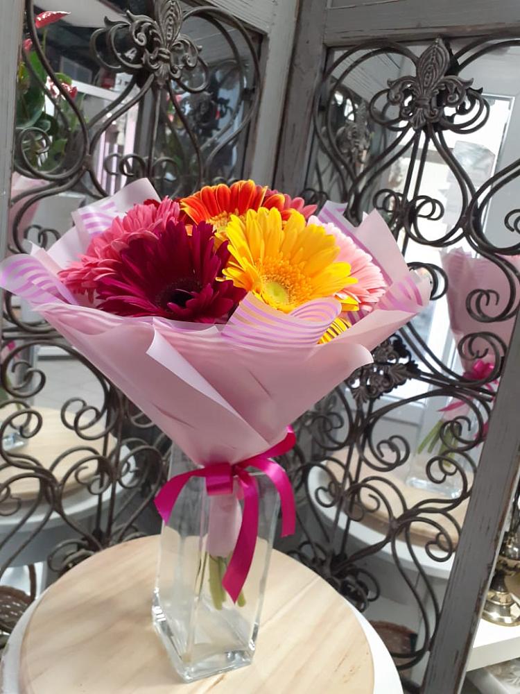 Букет цветов из: Герберы в Кижинге