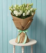 Букет цветов из:  Лизиантусы в Кижинге