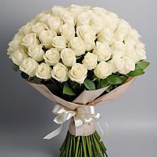 Букет 101 беля роза Белоснежка в Кижинге