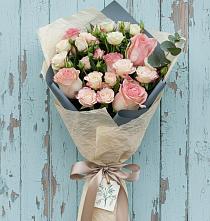 Букет цветов из:  Розы #REPLACE_PRED# Кижинге