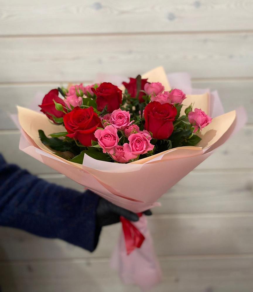 Букет цветов из: Розы в Кижинге