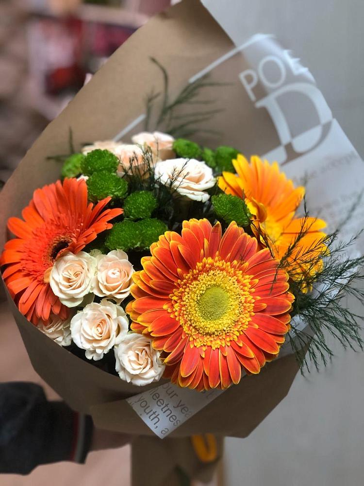 Букет цветов из: Герберы, Хризантемы и Розы в Кижинге