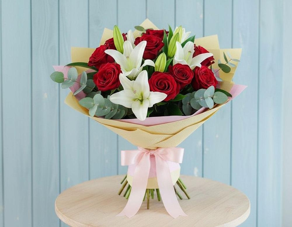 Букет цветов из: Лилии и Розы в Кижинге